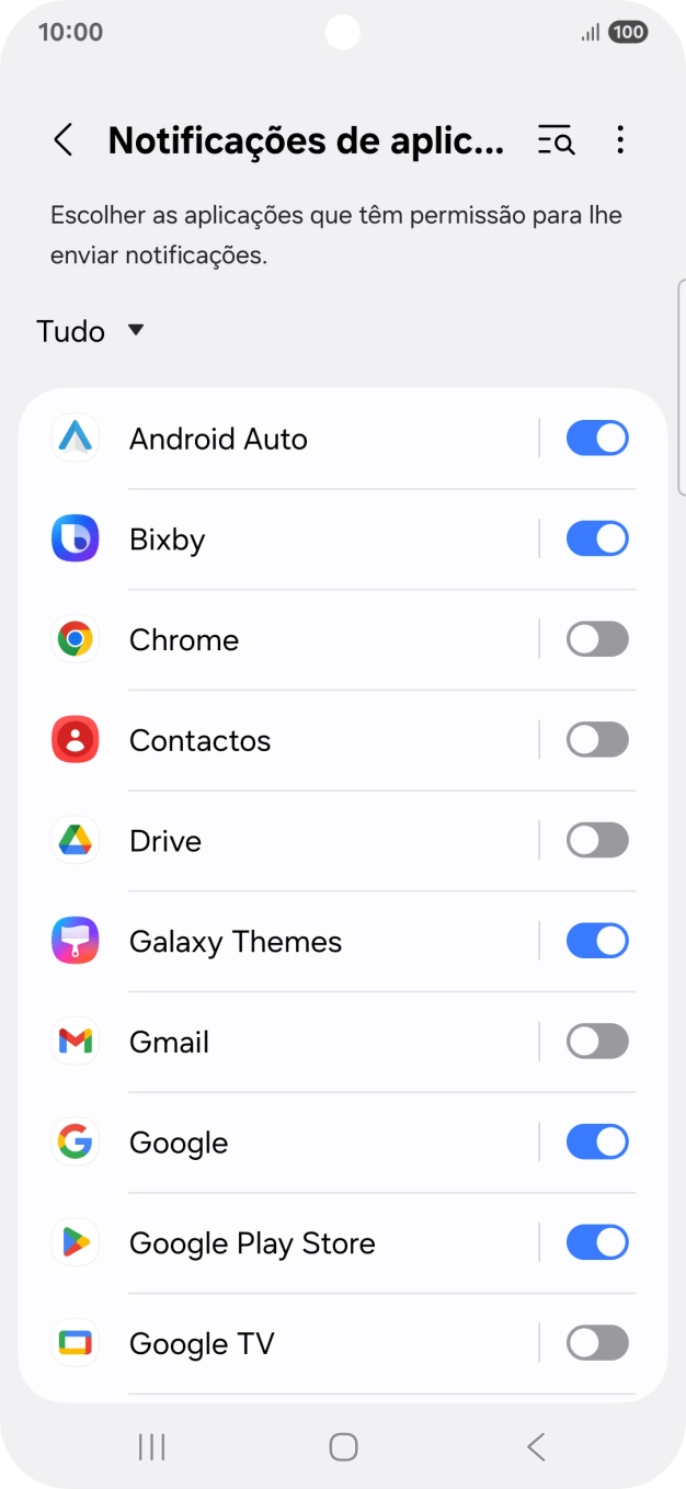 Prima a lista suspensa.