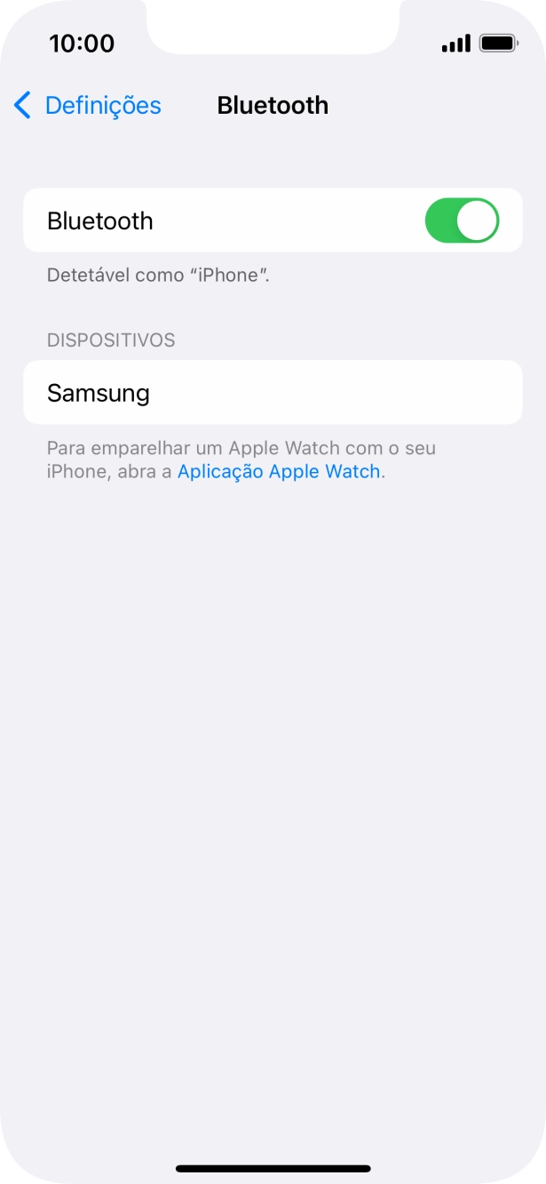 Prima o dispositivo Bluetooth pretendido e siga as indicações no ecrã para emparelhar o dispositivo pretendido com o telefone.