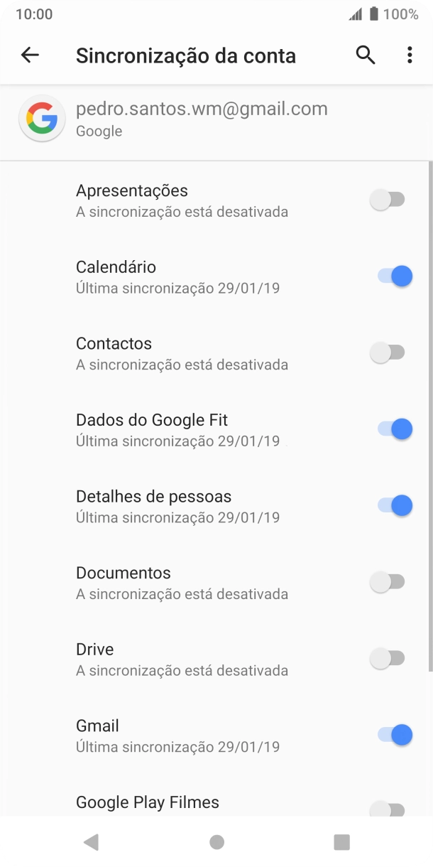 Prima o indicador junto a 