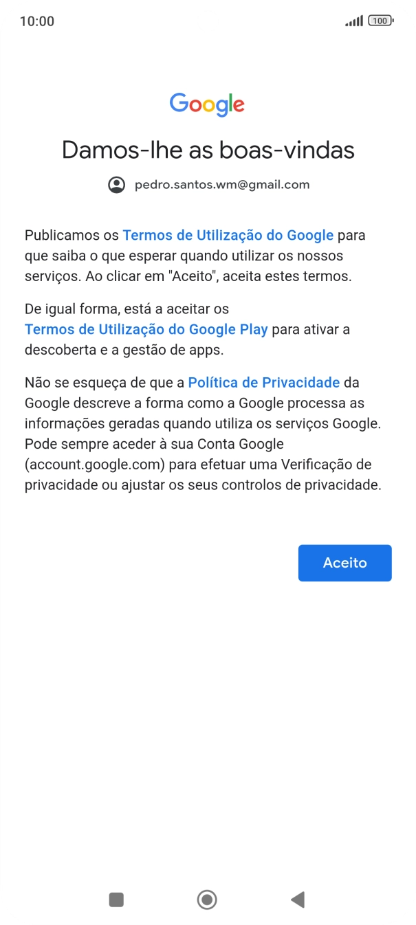 Prima Aceito e siga as indicações no ecrã para escolher as definições da conta Google.