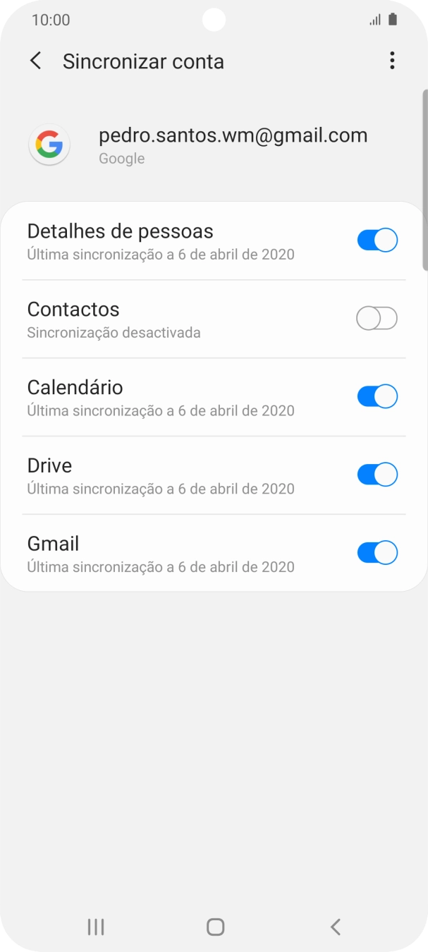 Prima o indicador junto a 