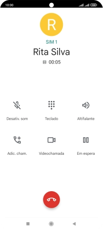 Prima o ícone para terminar a chamada.