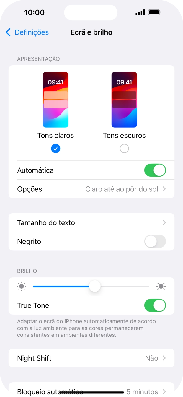 Quando ativar a função, prima Opções e siga as indicações no ecrã para escolher o período pretendido para o Modo Escuro.