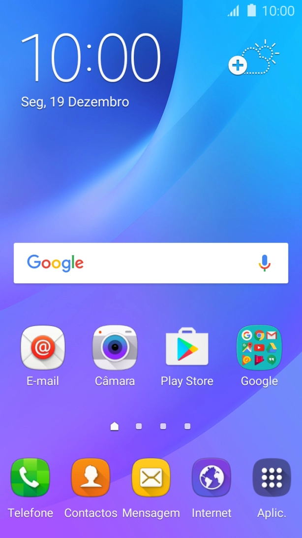 Enquanto o telefone estiver ligado, é sempre possível ver no ecrã o estado de carga da bateria. Quanto mais preenchido estiver o ícone de bateria, mais carga terá a bateria.