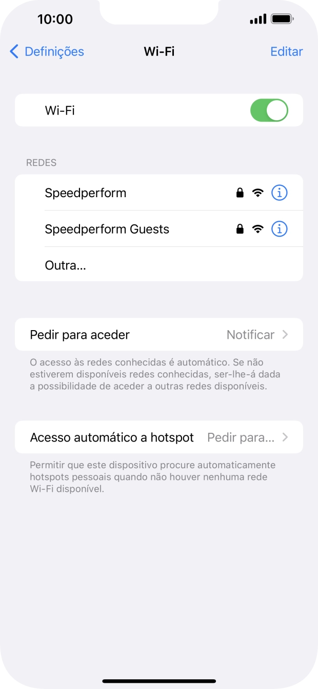 Prima a rede Wi-Fi pretendida e introduza a password da rede Wi-Fi.
