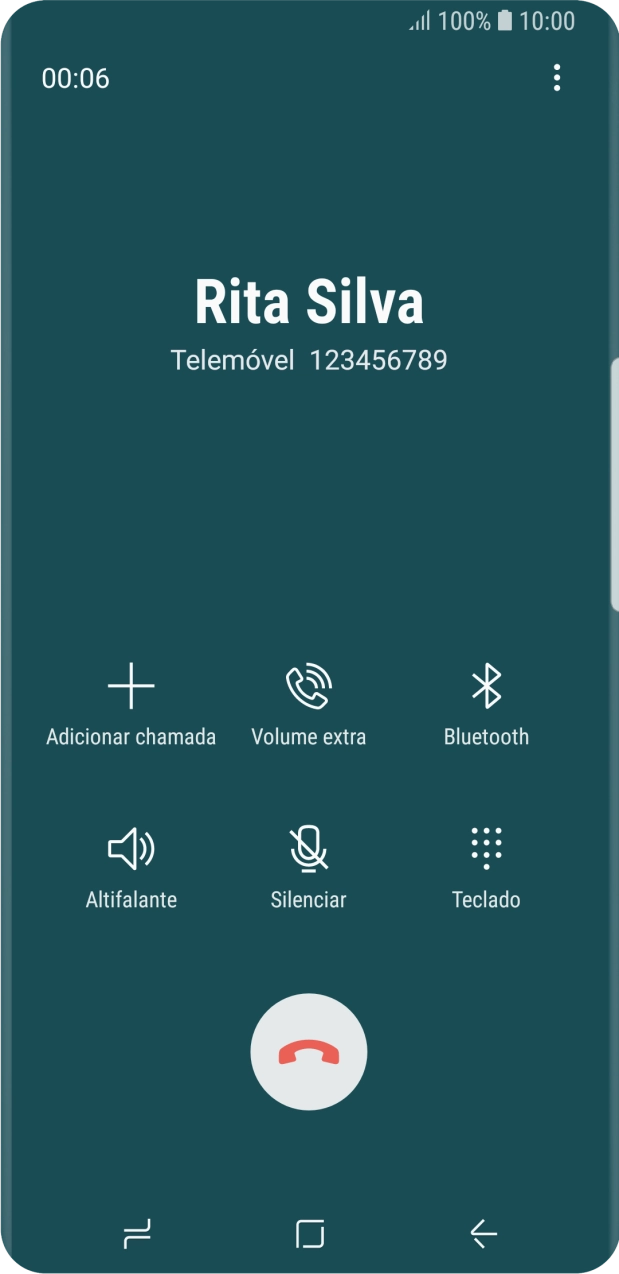 Prima o ícone para terminar a chamada.