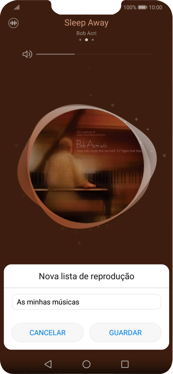Introduza o nome pretendido para a lista de reprodução e prima GUARDAR.