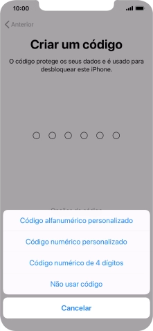 Siga as indicações no ecrã para ativar a utilização do código de bloqueio do telefone ou prima Não usar código.