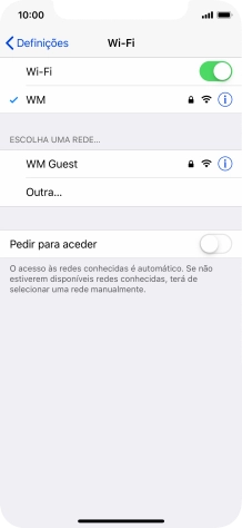 Para voltar ao ecrã inicial, deslize o dedo de baixo para cima a partir da base do ecrã.