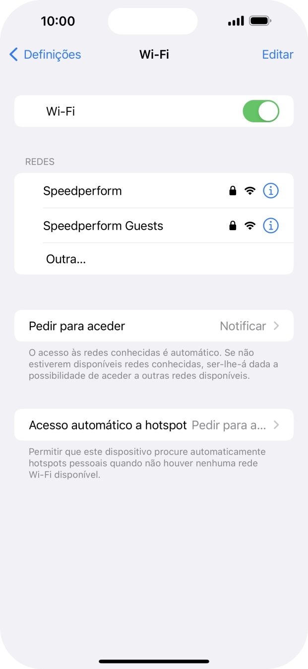 Prima a rede Wi-Fi pretendida e introduza a password da rede Wi-Fi.