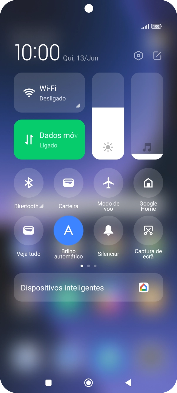 Prima o ícone de dados móveis para ativar ou desativar a função.