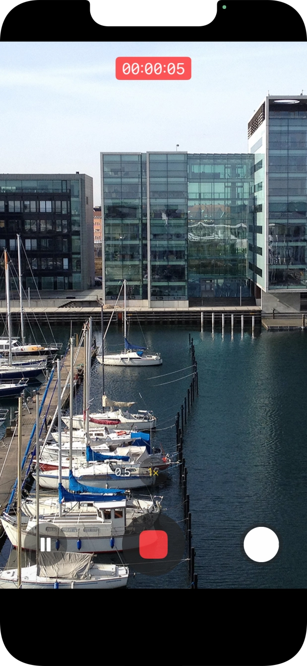 Press the stop icon to stop the recording. Press the stop icon to stop the recording.