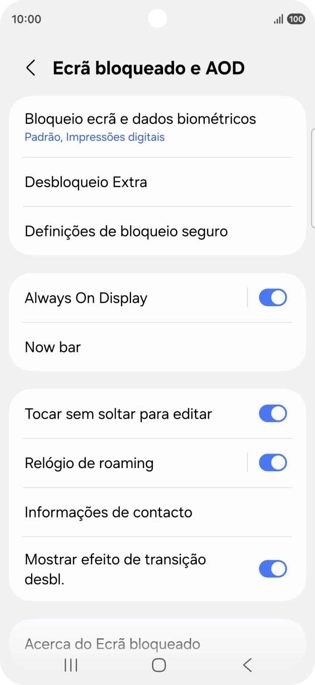Prima Bloqueio ecrã e dados biométricos e introduza o código adicional de bloqueio do telefone que criou anteriormente.