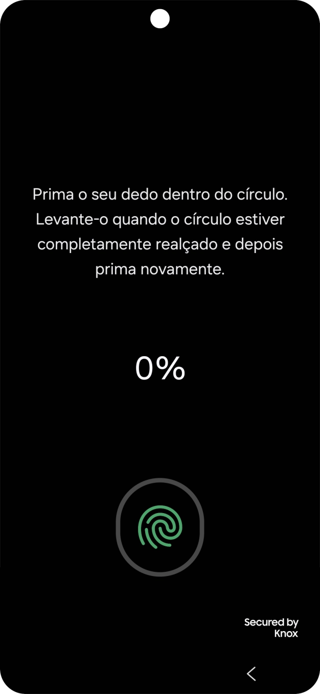 Siga as indicações no ecrã para definir a impressão digital como código de bloqueio.