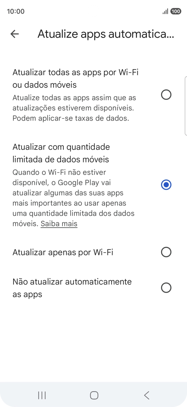Para ativar a atualização automática de apps via redes móveis, prima Atualizar todas as apps por Wi-Fi ou dados móveis.