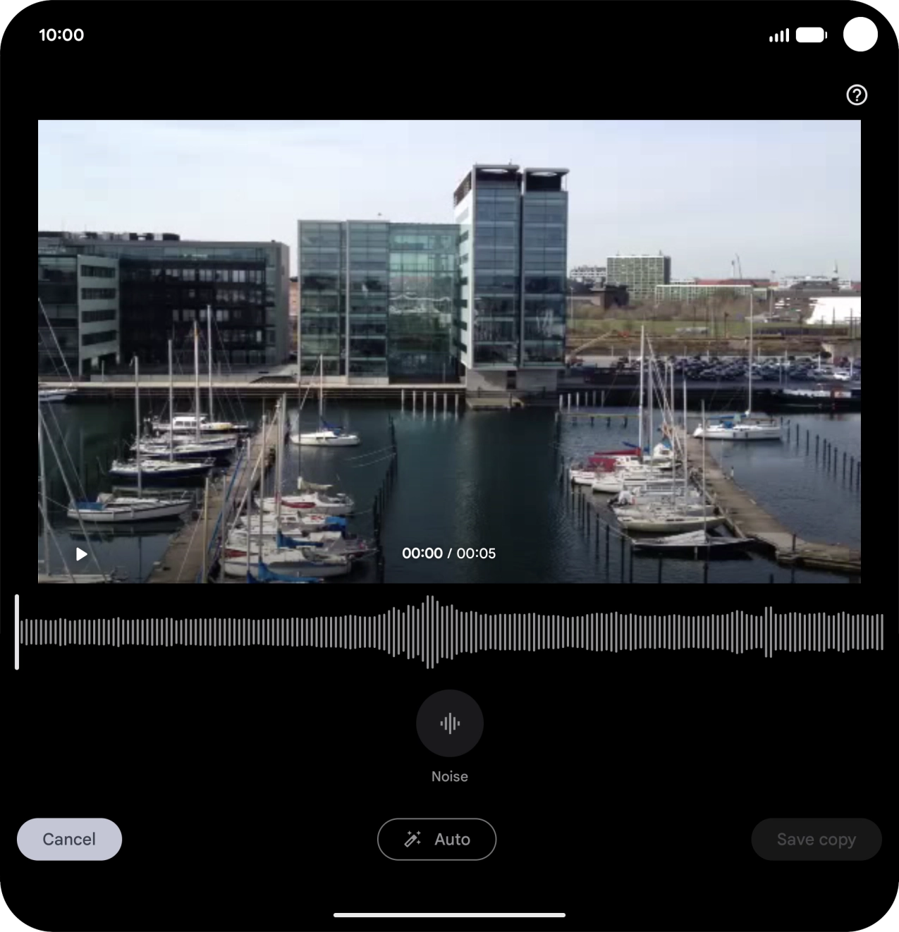 Press Auto to automatically enhance the sound in the video. Press Auto to automatically enhance the sound in the video.