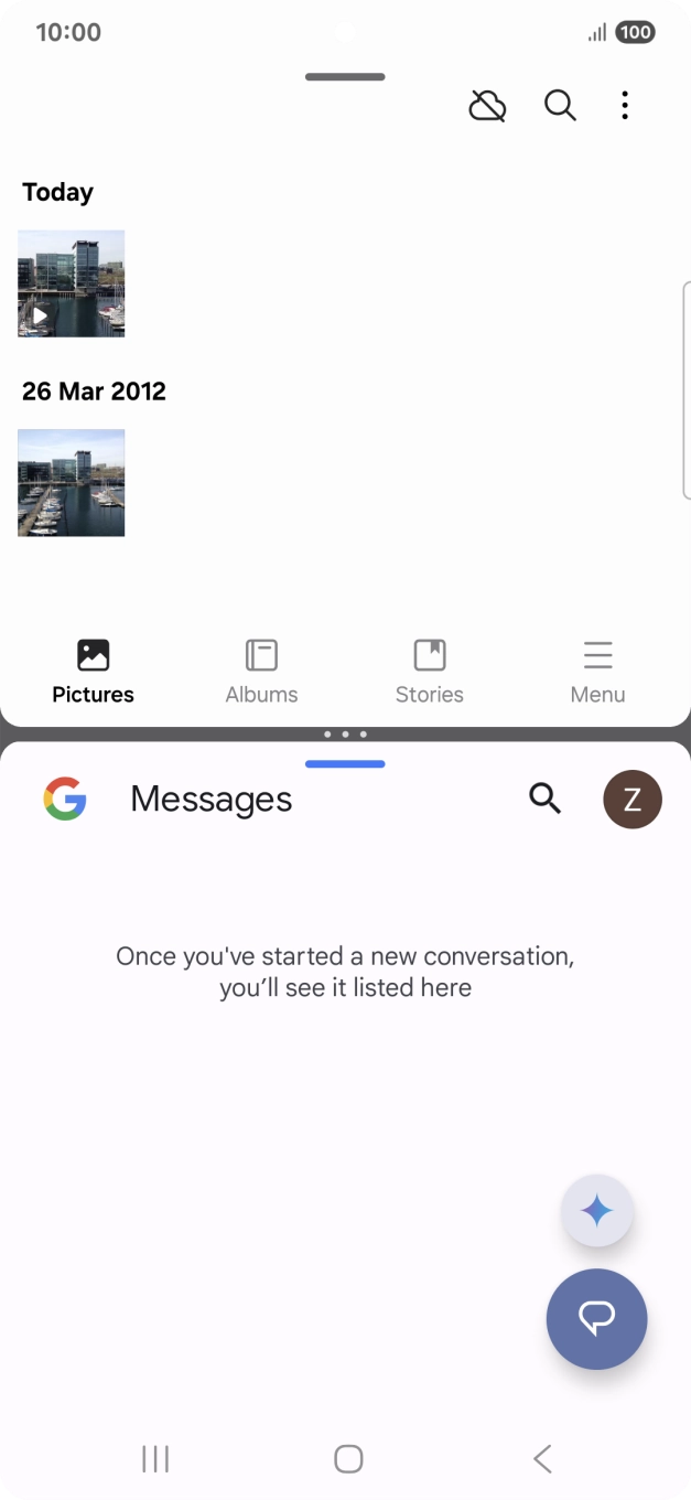 The applications are now shown in split screen view and you can use both applications at the same time. The applications are now shown in split screen view and you can use both applications at the same time.