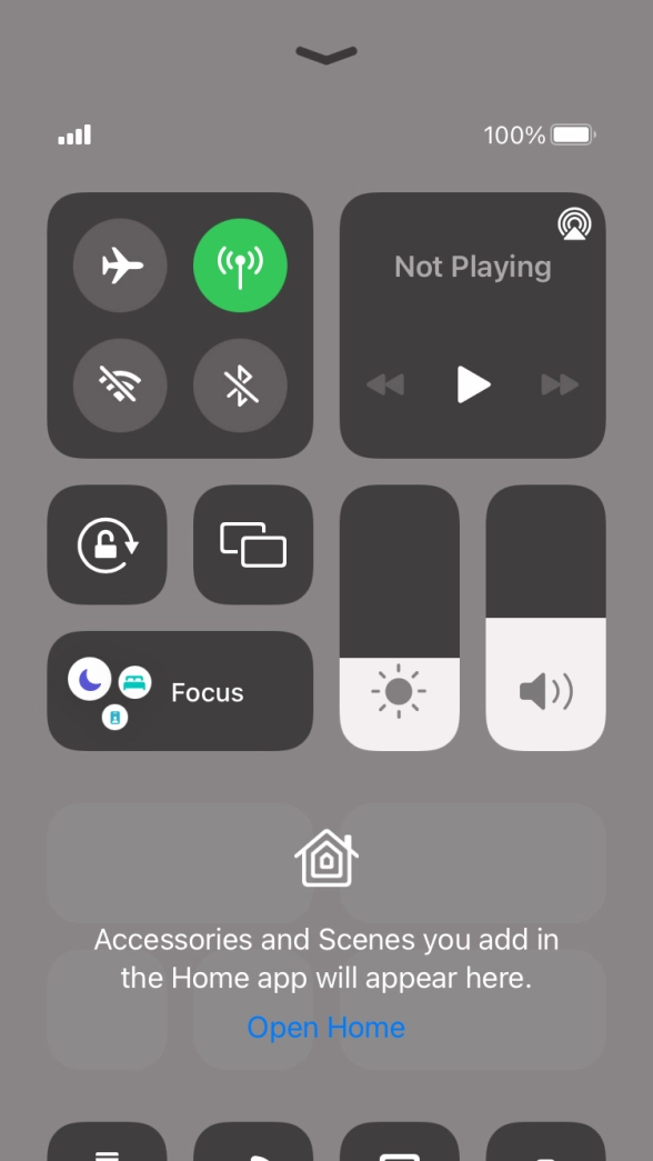 Press the flight mode icon to turn the function on or off. Press the flight mode icon to turn the function on or off.