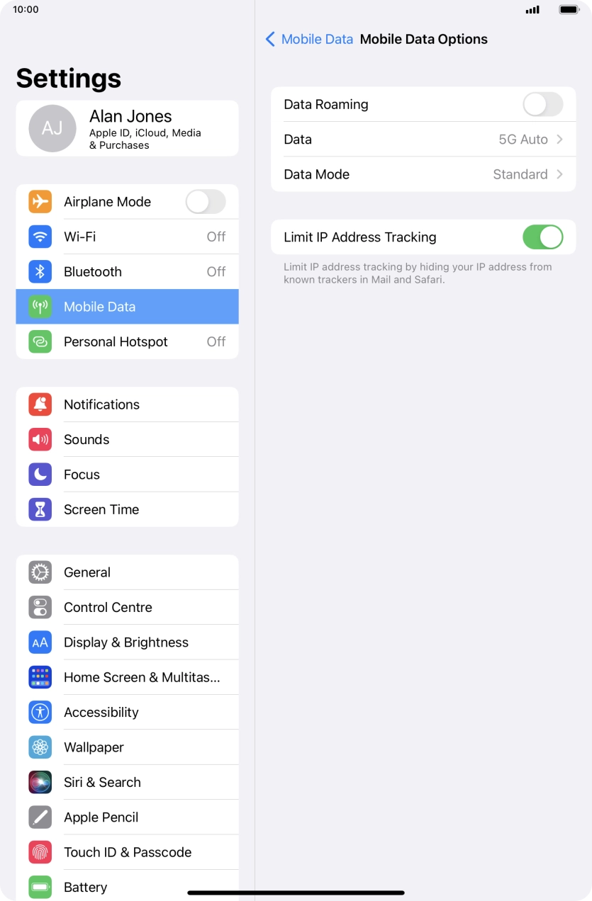 Press the indicator next to 'Data Roaming' to turn the function on or off. Press the indicator next to 'Data Roaming' to turn the function on or off.