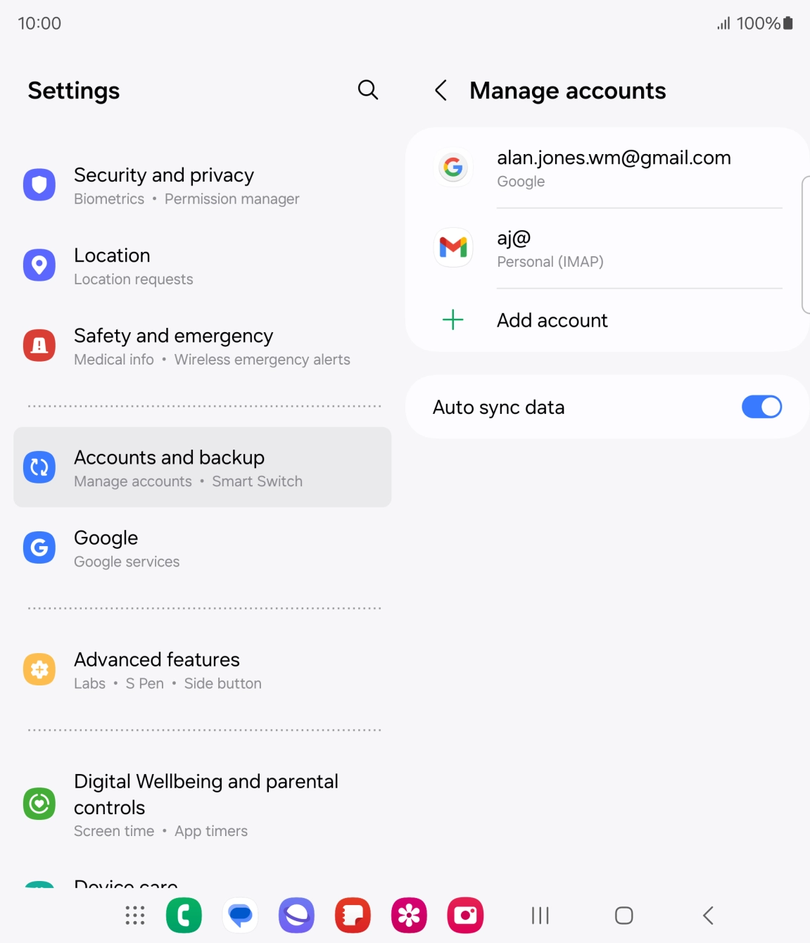 Press the indicator next to 'Auto sync data' to turn the function on or off. Press the indicator next to 'Auto sync data' to turn the function on or off.