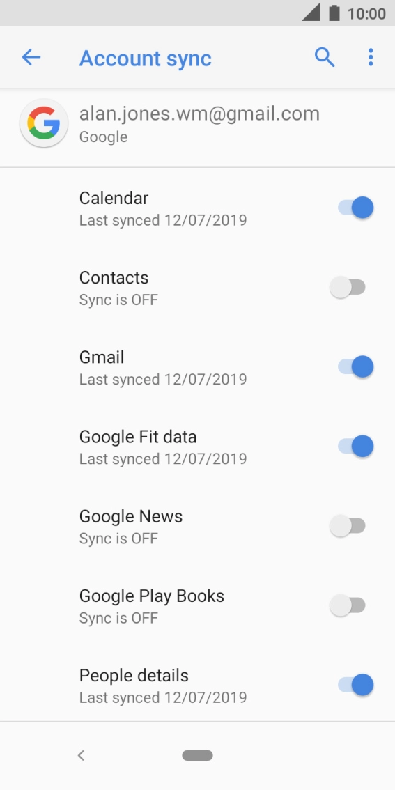 Press the indicator next to 'Contacts' to copy contacts.