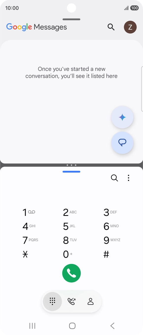 The applications are now shown in split screen view and you can use both applications at the same time. The applications are now shown in split screen view and you can use both applications at the same time.