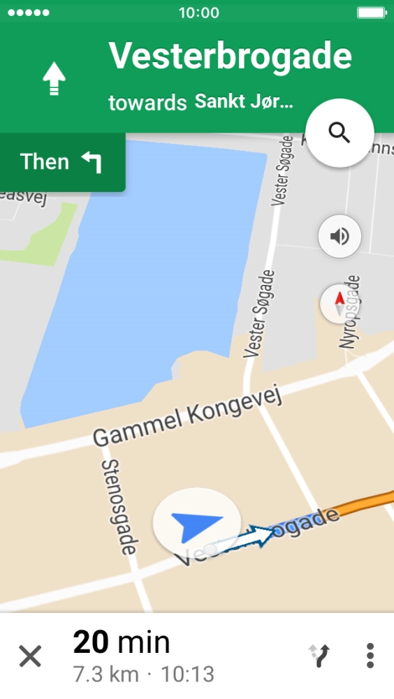 The travel information at the bottom of the screen shows your travel time, estimated time of arrival and distance to destination.