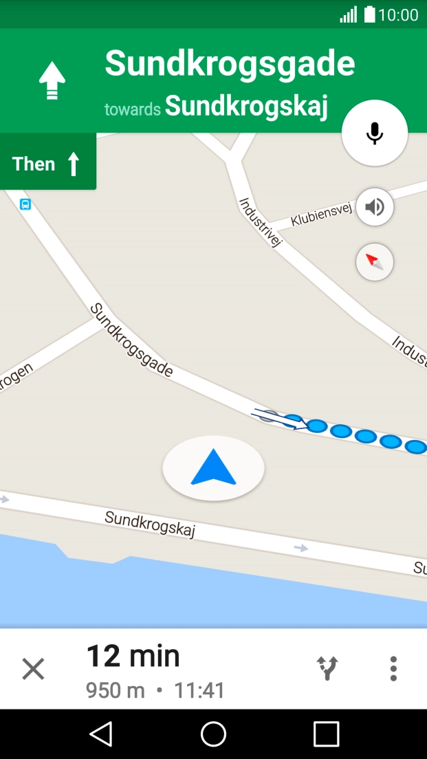 The travel information at the bottom of the screen shows your travel time, estimated time of arrival and distance to destination.