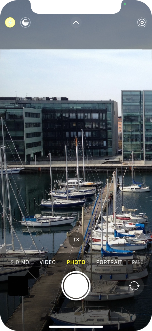 Press the flash icon to turn the function on or off.