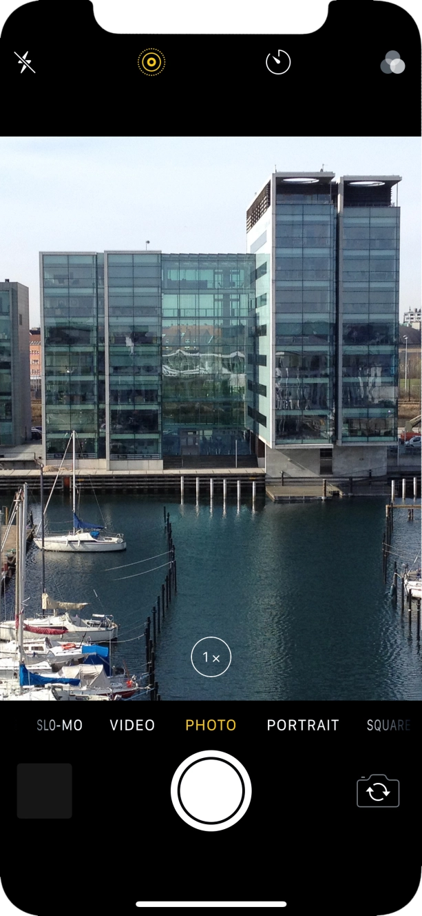 Press the flash icon.