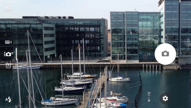 Press the flash icon.