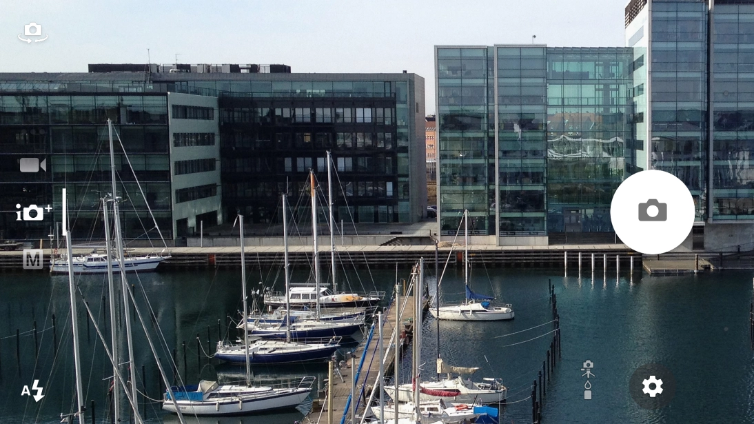 Press the flash icon.