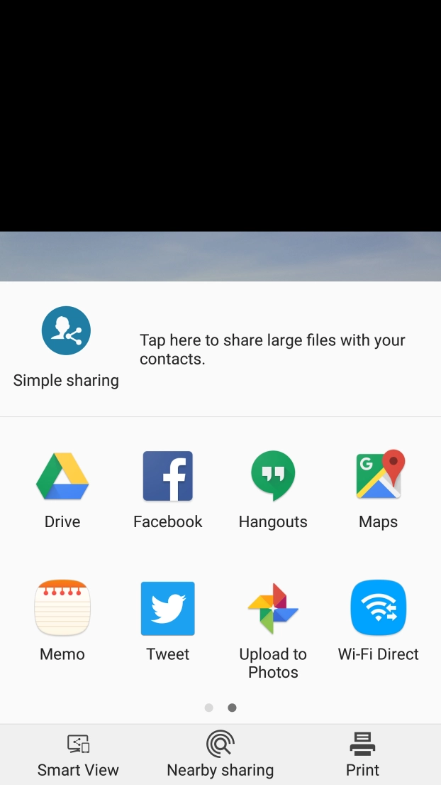 Press the required social network. Follow the instructions on the screen to key in text and upload the picture or video clip to the selected social network.