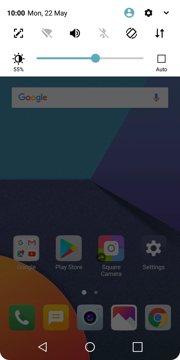 Press the Wi-Fi icon to turn the function on or off.