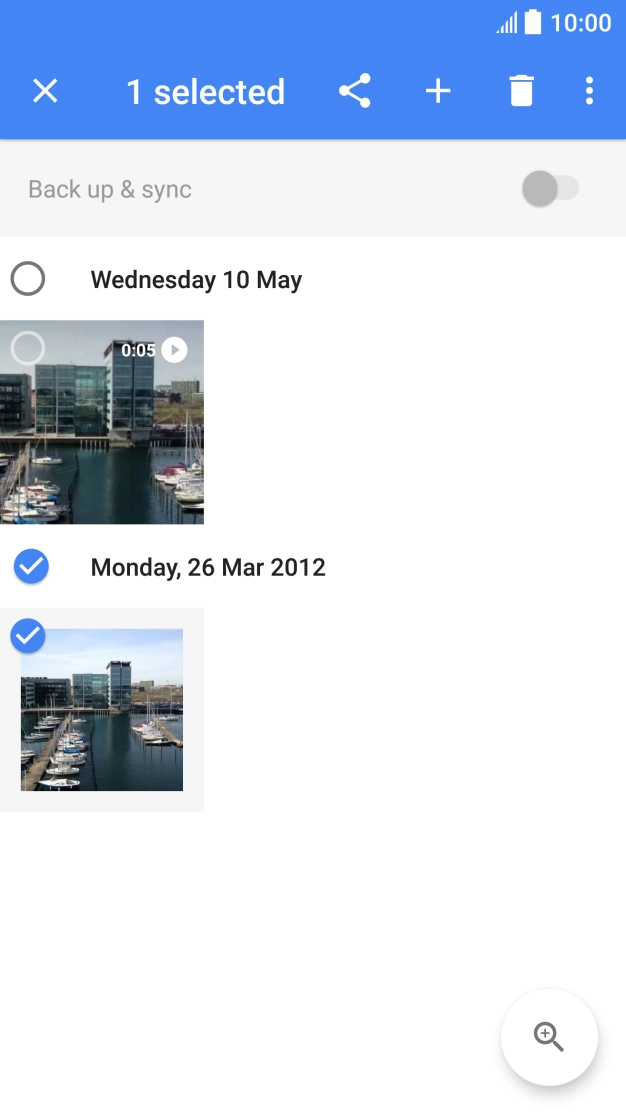 Press the required pictures or video clips. Press the required pictures or video clips.