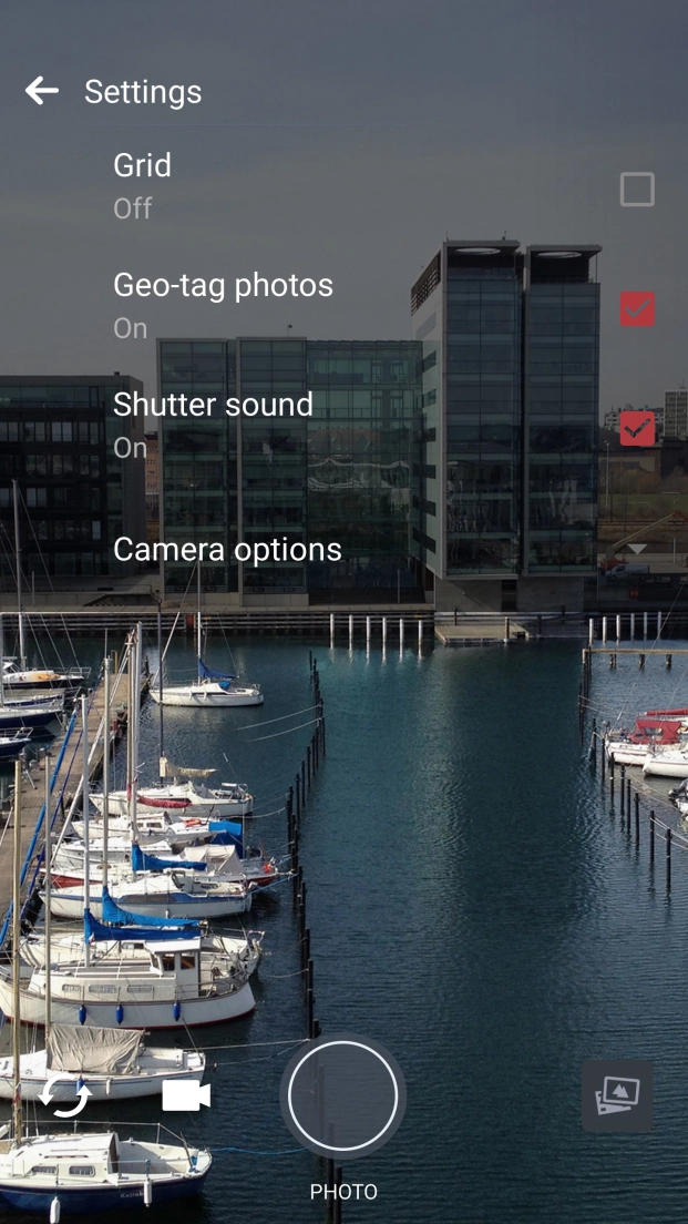 Press Geo-tag photos to turn the function on or off.