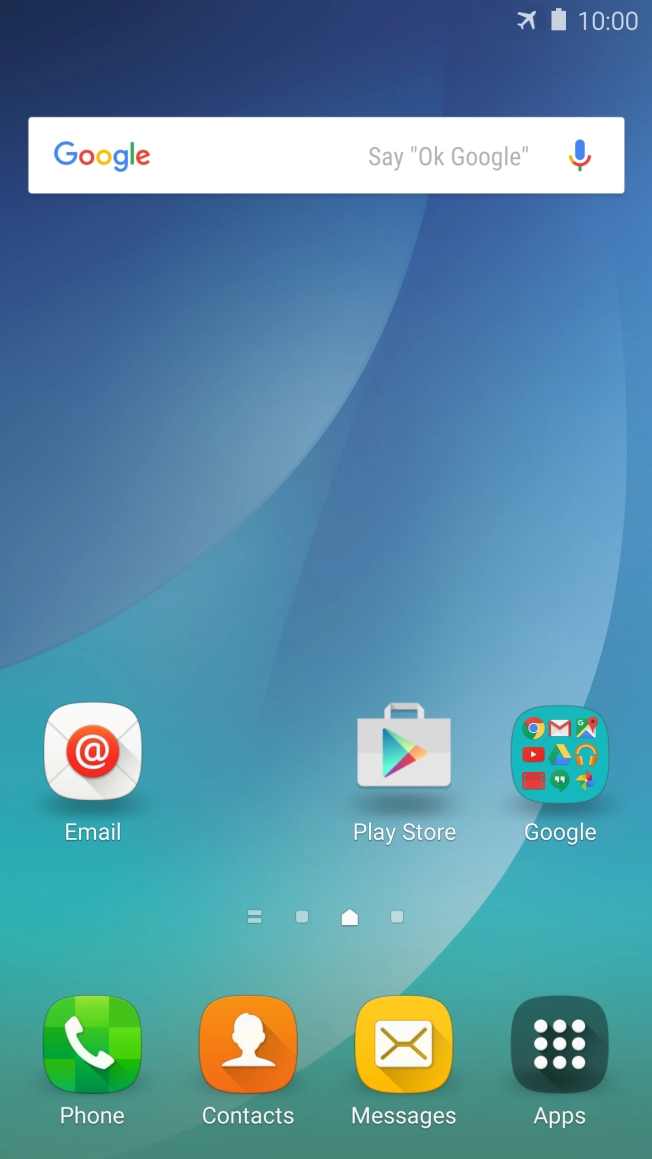 The flight mode icon shows that flight mode is turned on.