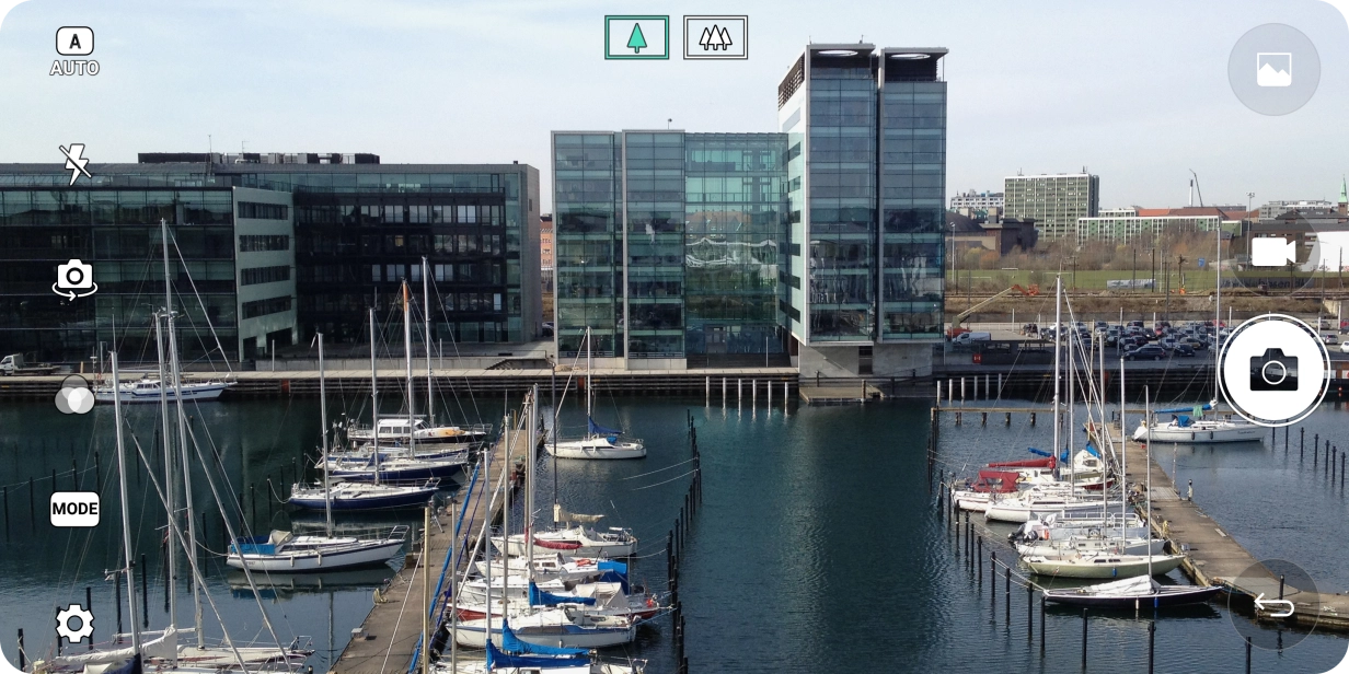 Press the video light icon repeatedly to select the required setting.