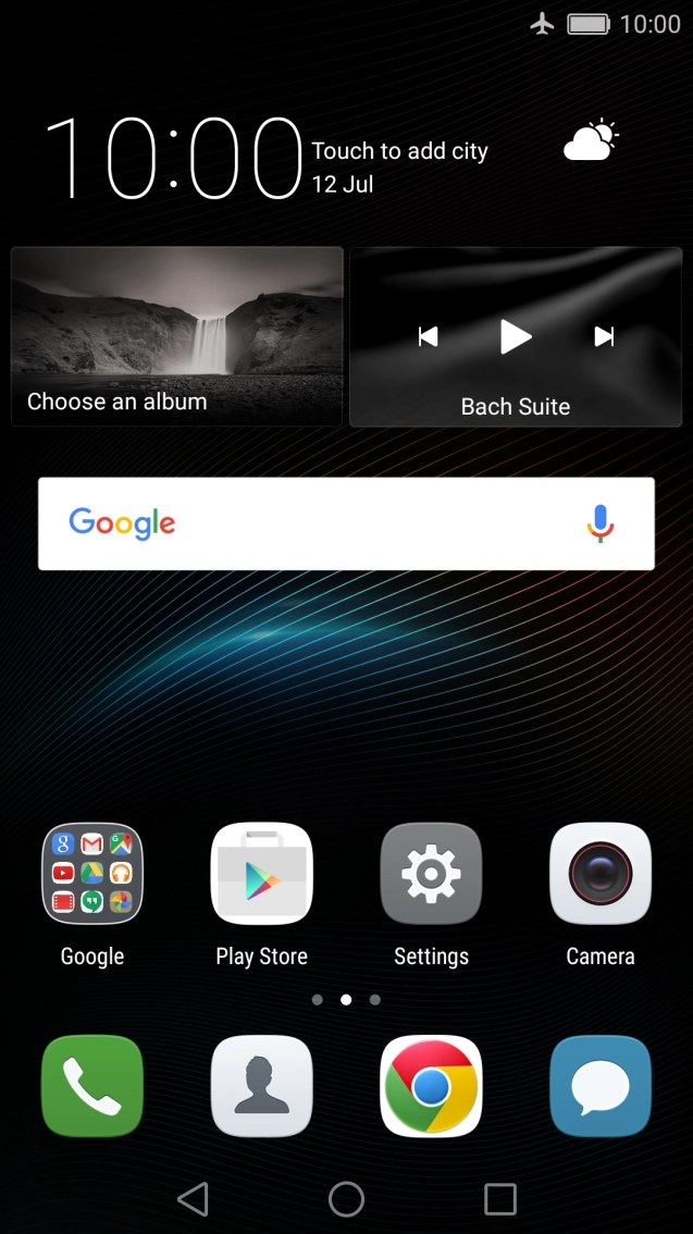 The flight mode icon shows that flight mode is turned on.