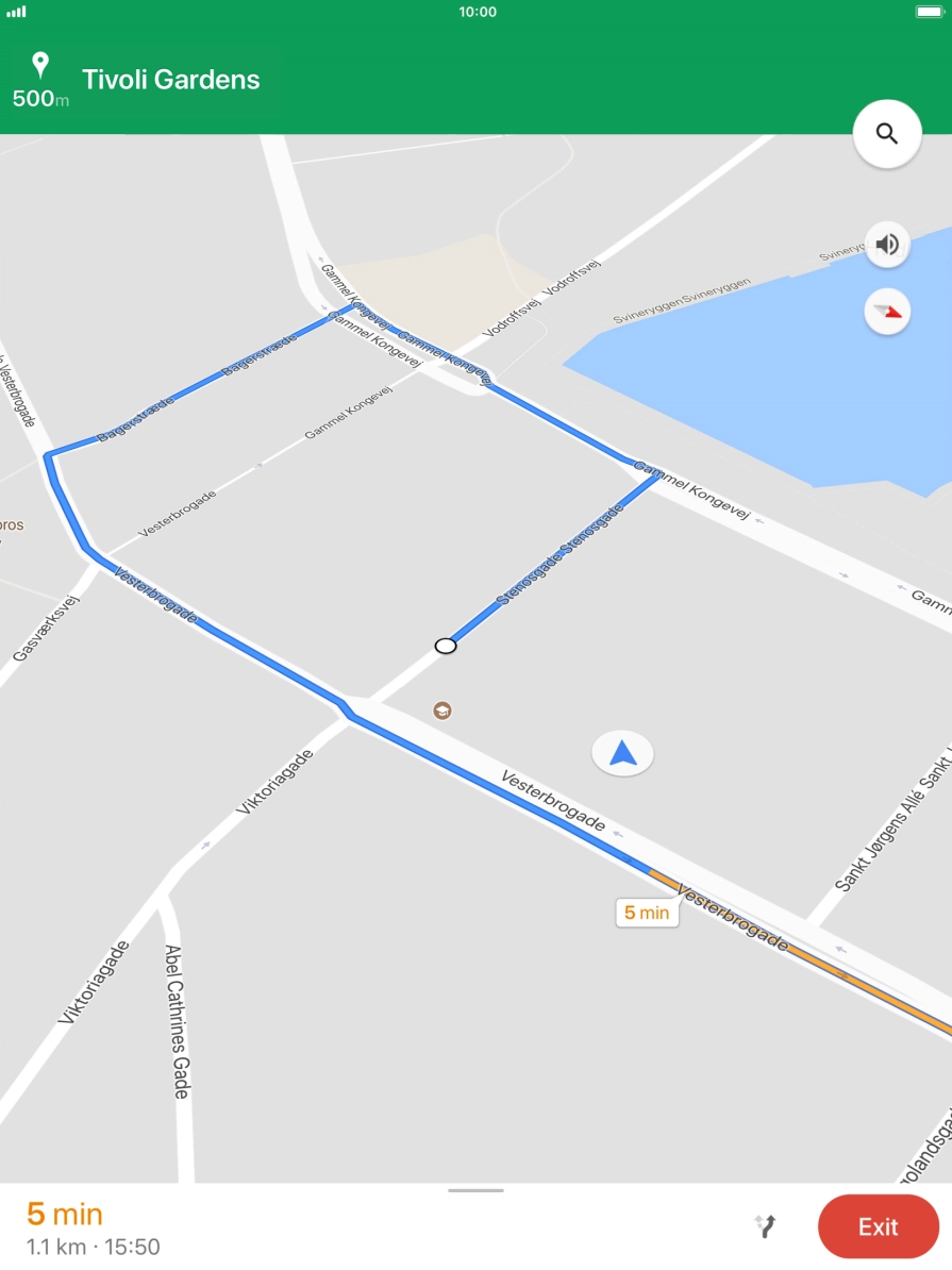 The travel information at the bottom of the screen shows your travel time, estimated time of arrival and distance to destination. The travel information at the bottom of the screen shows your travel time, estimated time of arrival and distance to destination.