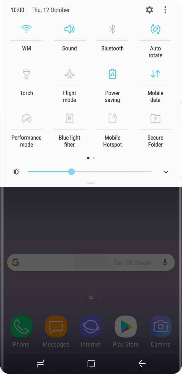 Press Mobile data to turn the function on or off.