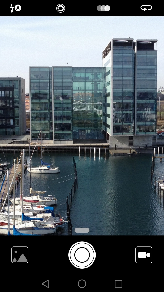 Press the flash icon.