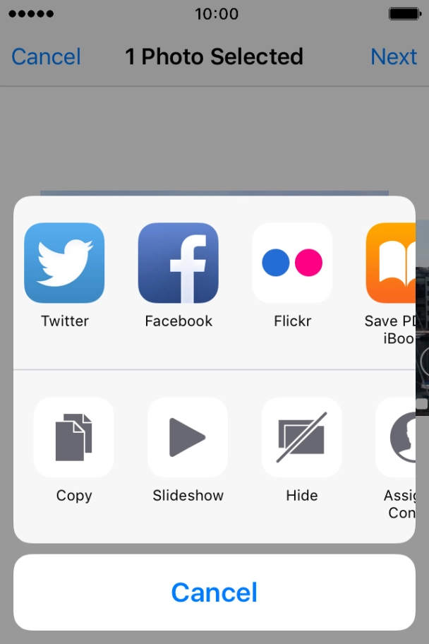 Press the required social network. Follow the instructions on the screen to key in text and upload the picture or video clip to the selected social network.