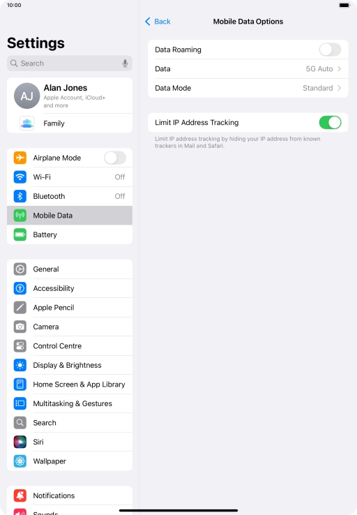 Press the indicator next to 'Data Roaming' to turn the function on or off.