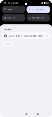 Prima a lista suspensa.