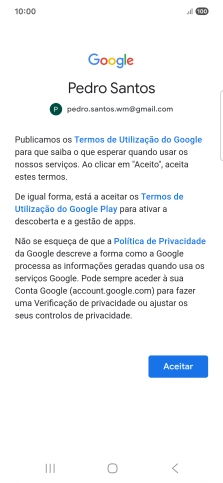 Prima Aceito e siga as indicações no ecrã para escolher as definições da conta Google.