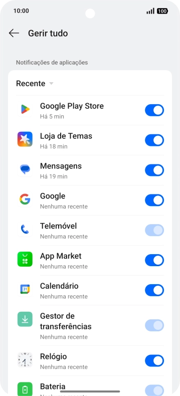 Prima a lista suspensa.