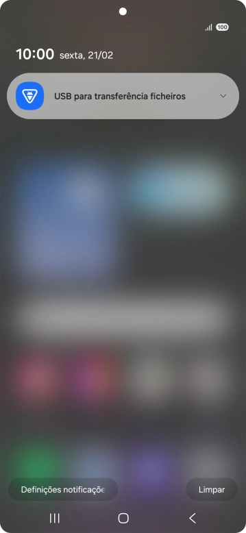 Prima a lista suspensa.