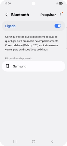 Prima o dispositivo Bluetooth pretendido e siga as indicações no ecrã para emparelhar o dispositivo pretendido com o telefone.