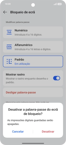 Prima Desativar e introduza o código adicional de bloqueio do telefone que criou anteriormente.